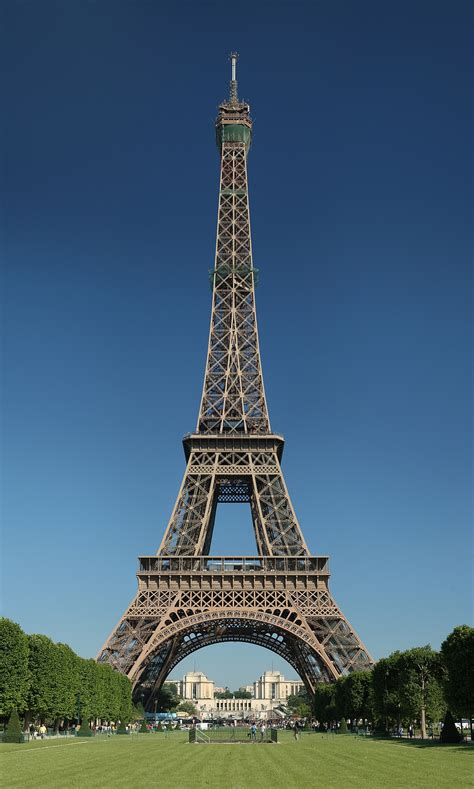 Eiffel Tower - Wikipedia