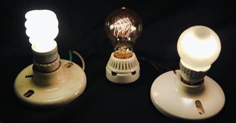 How to Dispose of Light Bulbs Safely, From LEDs to Fluorescents