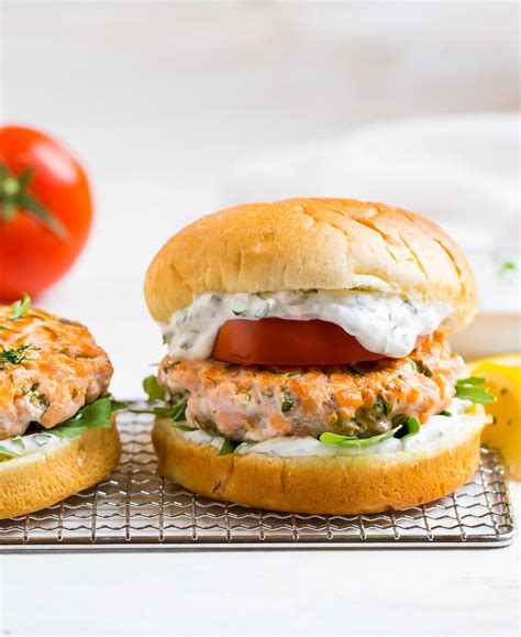 Salmon Burgers {No Breadcrumbs!} – WellPlated.com