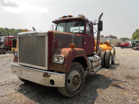 superliner v8 - Trucks for Sale - BigMackTrucks.com