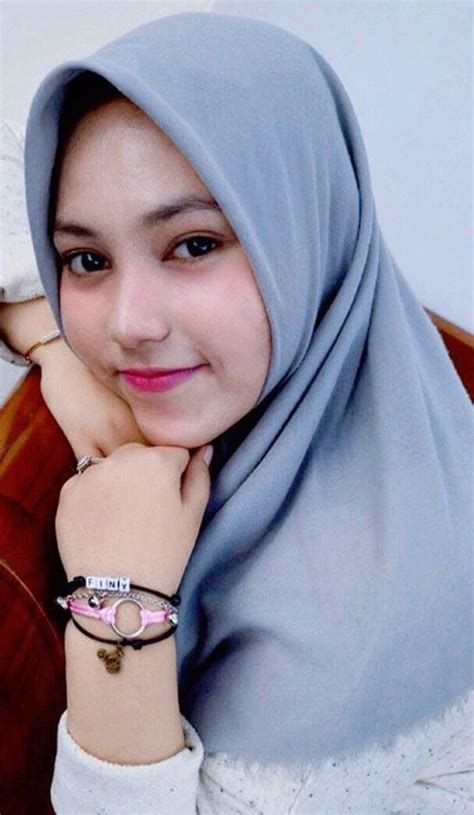 100 Cewek Wanita Berhijab Cantik Idaman Para Mertua - BLOGKEURUS