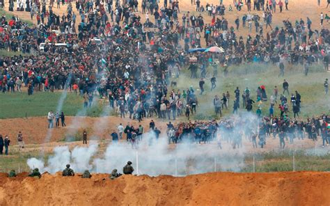 Israeli Military Kills 15 Palestinians in Confrontations on Gaza Border - The New York Times