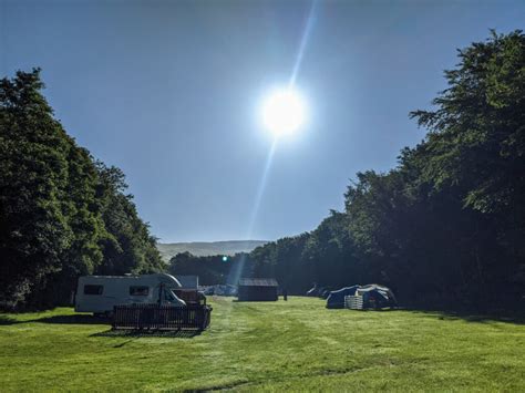 Hayfield campsite: Camping and Caravanning Club REVIEW