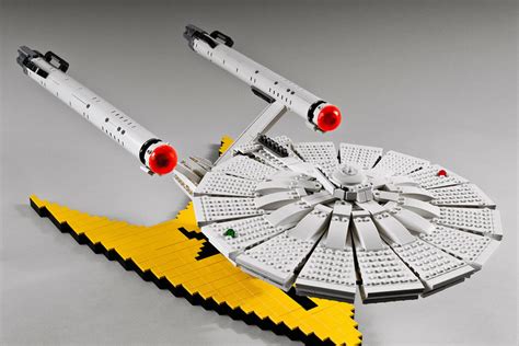 LEGO MOC: USS Enterprise NCC-1701 – 50 Jahre Star Trek Zusammengebaut ...