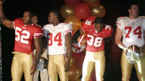 49ers Unveil Classic Uniforms