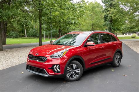 2020 Kia Niro Plug-In Hybrid - Specs, Prices, MPG, Range, Reviews & Photos | Cars.com