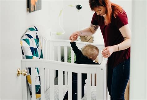 Crib vs Bassinet (Differences, Safety & Which One to Use) - Dad Fixes ...