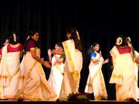 Top 10 Traditional Kerala Dance Forms That Will Enchant You! – Iris Holidays