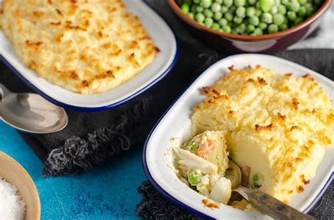 Easy Fish Pie with Mashed Potato Topping - Lost in Food