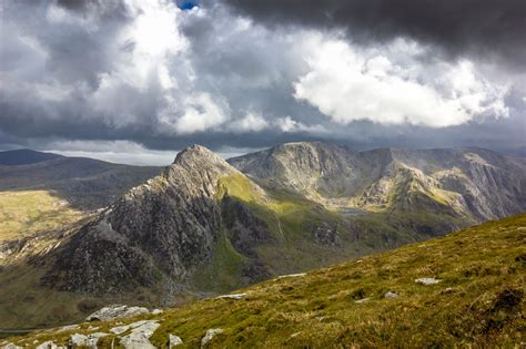 Hiking in Wales | 7 of the Best Day Hikes in Wales