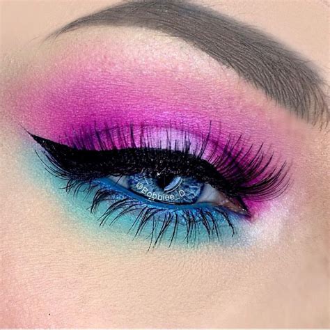 Pink and blue | Pink eye makeup, Blue eyeshadow looks, Blue makeup