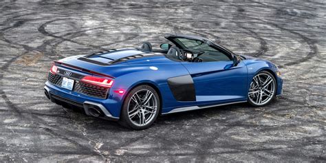 2020 Audi R8 Spyder Was Made to Chase Sunsets