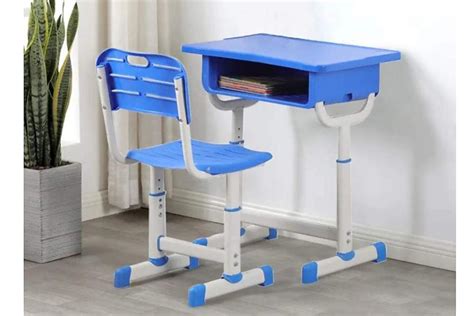 Desk Kids / Kids Desks Petit Small / This desk and chair set can fit ...