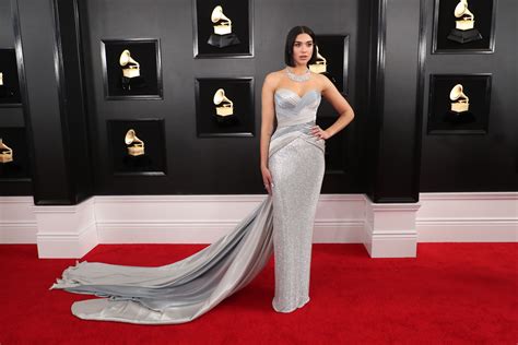 Dua Lipa’s 2019 Grammys Look Is Worthy of Wonder Woman | StyleCaster