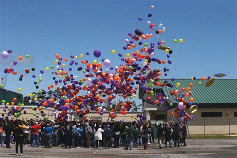 Balloon release honors life of Washington-Marion student - American Press | American Press