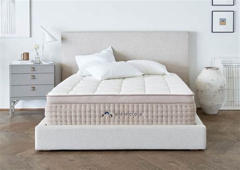 The DreamCloud Sleep Mattress: Does It Live Up to the Hype?