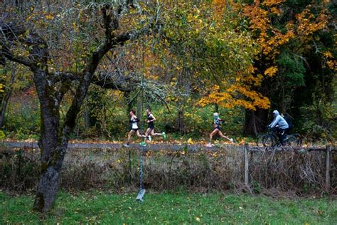 Oregon alum Jordan Hasay gets in a half-marathon as she eyes longer race