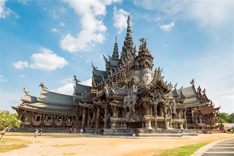 10 Most Stunning Temples in Thailand – Touropia Travel