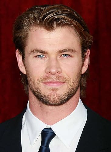 Avengers Thor Actor Name Chris Hemsworth (thor) Hd Wallpaper - The Art of Images