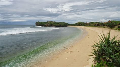 Pantai Slili ?️ HTM, Rute, Foto & Ulasan Pengunjung