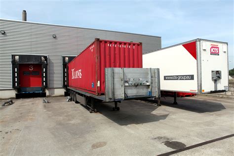 File:Truck trailer loading dock - Flickr - Joost J. Bakker IJmuiden.jpg