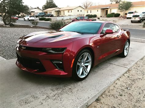 Descubrir 33+ imagen red camaro ss - Abzlocal.mx