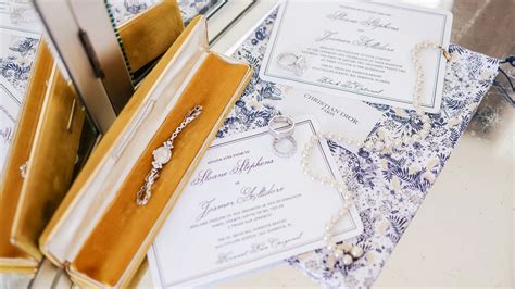 44 Vogue-Worthy Wedding Invitation Ideas to Shop Online | Vogue