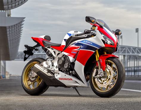 Racing Cafè: Honda CBR 1000 RR SP 2014