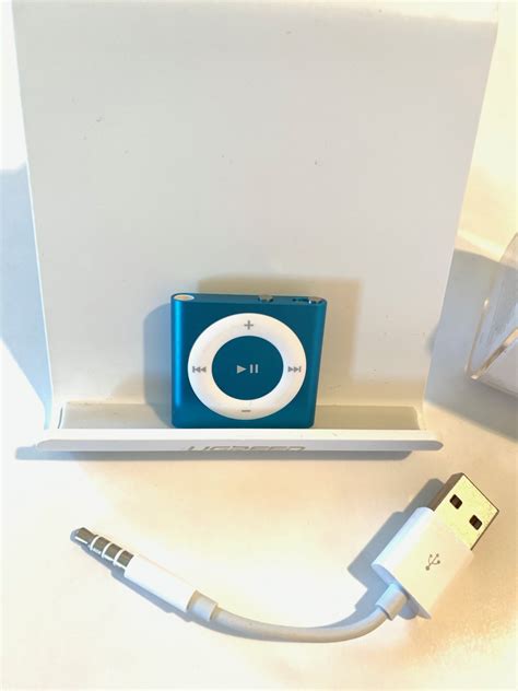 iPod Shuffle 4th generation 2gb Blue # GF4RW *SALE*