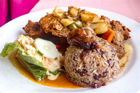 Top 8 ‘Must-Try’ foods in Belize - Untame Belize Tours & Transfers