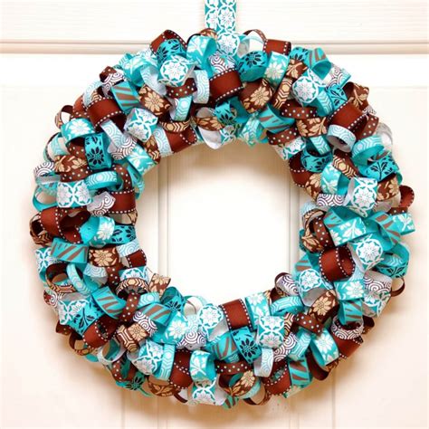 36 Festive Christmas Wreath Ideas to Impress Your Guests