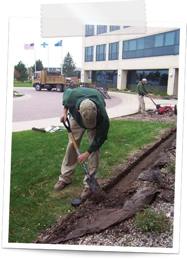 Edging Install Basics - Lawn Edging, Paver Edging & Green Roof EdgingLawn Edging, Paver Edging ...