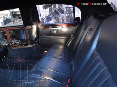 Stretch Limo for Airport Pick-Up | Vegas VIP Services