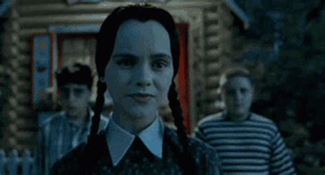 Wednesday Addams Smile GIF - WednesdayAddams Smile Scared - Discover & Share GIFs