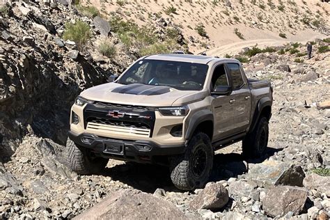 2024 Chevrolet Colorado ZR2 exhibits exceptional off-road capability | Canoe.Com