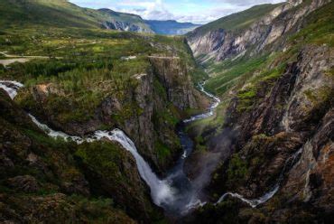 A guide to Norway’s best waterfalls - Routes North