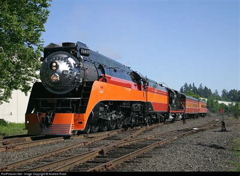 Southern Pacific "Daylight" 4449 | Railroad photography, Steam engine trains, Train