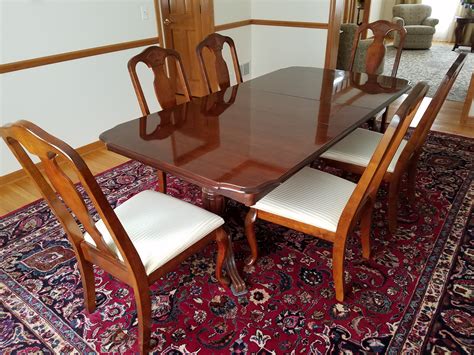 Very nice solid wood dining set cherry finish - table and 8 chairs