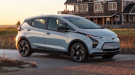 2023 Chevrolet Bolt EV: Choosing the Right Trim - Autotrader