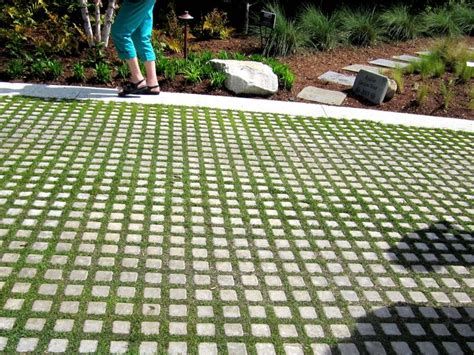 Permeable Pavers Offer an Attractive Solution to Stormwater Runoff | Permeable pavers driveways ...