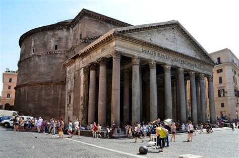 Pantheon, The Ancient Roman Building - Traveldigg.com