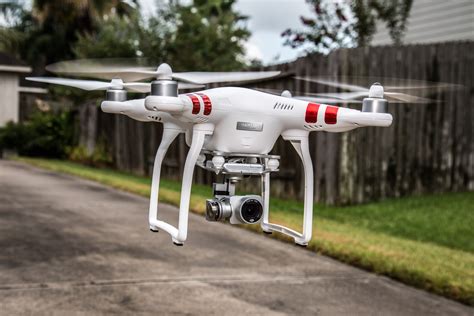 Um, wow. The DJI Phantom 3 Standard is marked down to an unbelievable $400 | KnowTechie