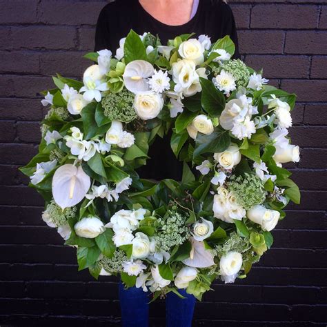 Urban Flower: Three Beautiful Funeral Wreaths