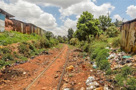 Kibera slum in Nairobi, Kenya. – Stock Editorial Photo © dvrcan #109621934