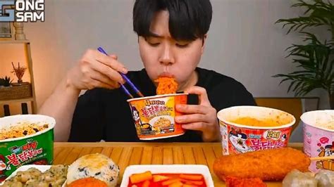 KOREAN NOODLES MUKBANG ASMR