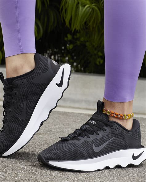 Nike Motiva Women's Walking Shoes. Nike IE