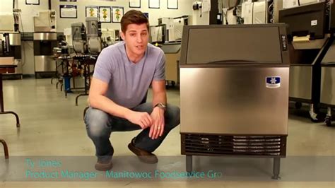 How to Clean an Ice Machine | Manitowoc UY-0140A NEO Undercounter Ice Machine - YouTube