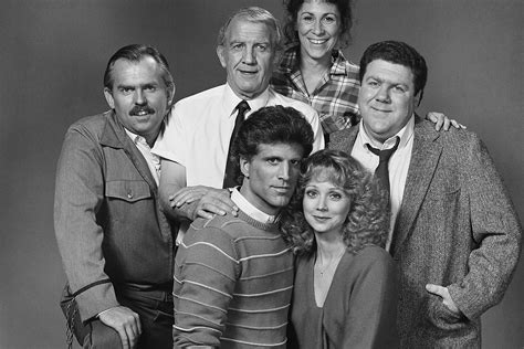 40 Years Ago: ‘Cheers’ Debuts With a Perfect Pilot Episode | DRGNews