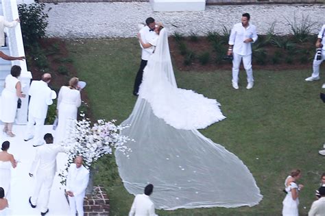 See Jennifer Lopez's wedding dress from Ben Affleck's second party