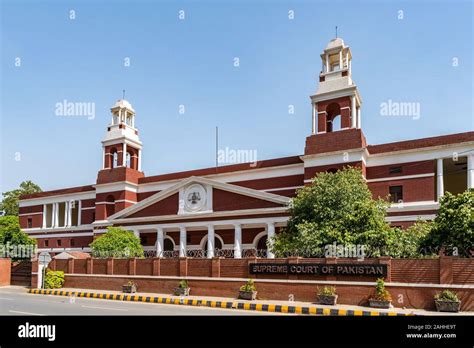 Lahore high court hi-res stock photography and images - Alamy